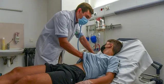 photo  il manque quatre médecins au service des urgences pédiatriques du chm.  &copy;  photo le maine libre – yvon loué 