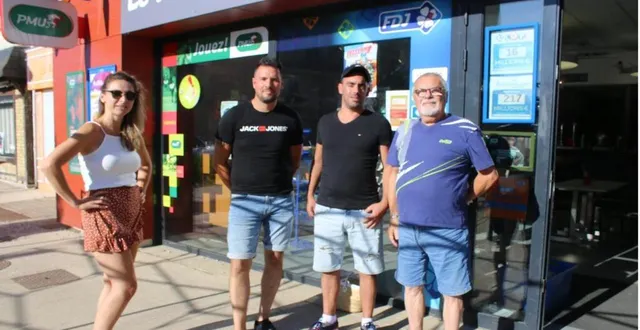 photo  de gauche à droite : lucie gosnet, flo, raphaël roger et patrick cotteaux.  &copy;  ouest-france 