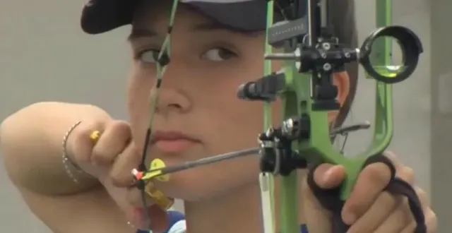photo  léa girault a obtenu le titre de championne de france de tir à l’arc à poulies lors des championnats de france à riom, dans le puy-de-dôme, les 18 et 19 juillet 2022.  &copy;  marc moreau 