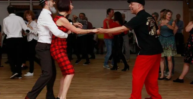 photo  david esso (à droite) initiera les passionnés de danse au rock, ce samedi 23 juillet 2022 à fillé.  &copy;  dr 