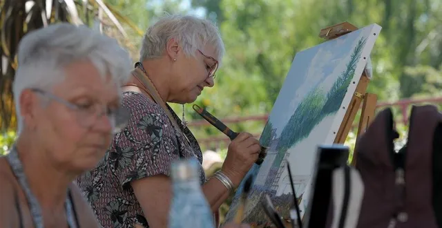 photo  les artistes peintres investissent de nouveau le village maraîchin, ce dimanche 24 juillet.  &copy;  co – stéphane seguinard 