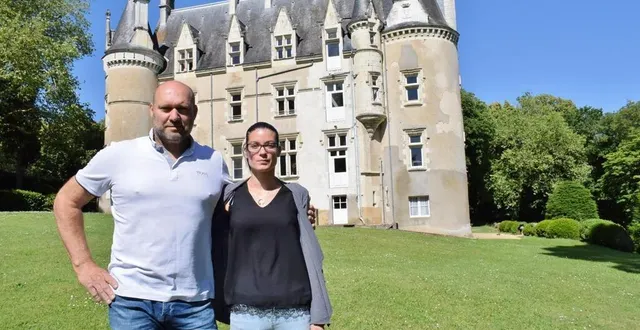 photo  christophe et priscilla beurton avaient décidé de « tout plaquer » pour acheter le château d’amenon, en 2019.  &copy;  archives ouest-france 