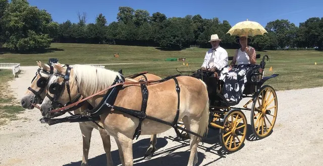 photo  l’ombrelle apportait un peu d’ombre à cet équipage.  &copy;  ouest-france 