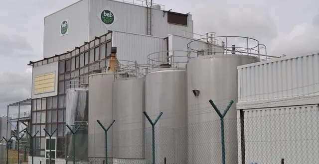 photo  comme kiri, le kiri bio est fabriqué à la fromagerie bel, route du mans, à sablé-sur-sarthe.  &copy;  photo archives le maine libre 