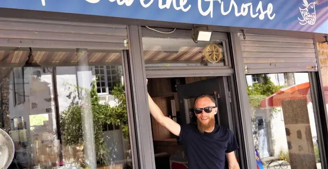 photo  christophe lenaerts, le nouveau gérant de la taverne giroise, propose une offre élargie de prestations.  &copy;  ouest-france 