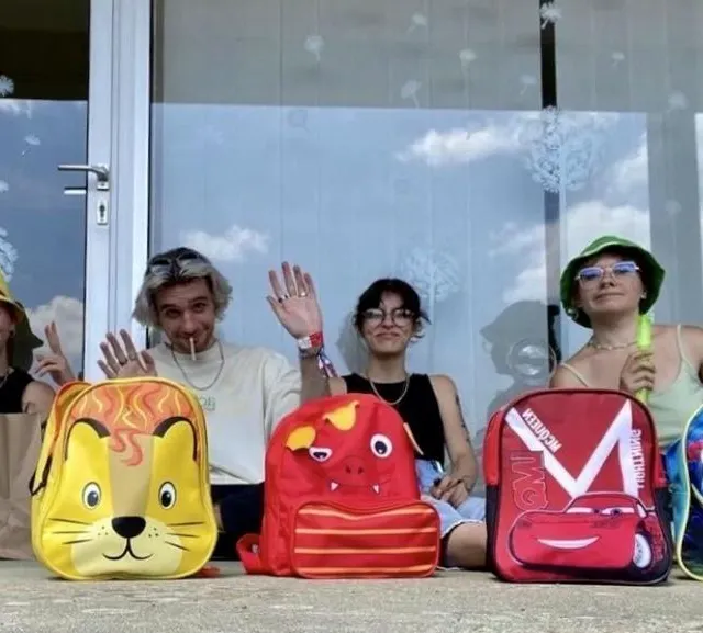 photo superbe collection de sacs à dos pour ce quatuor.  ©  dr