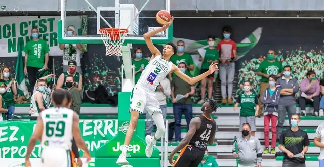 photo  victor wembanyama et ses 2m20 seront présents avec les métropolitains 92 à la 21e édition du trophée sarthe pays de la loire.  &copy;  maxppp 