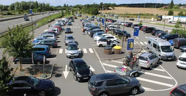 photo  que l’on soit vacances en juillet ou vacances en août, des pauses s’imposent toutes les deux heures, comme ici à hauteur de la ferté-bernard.  &copy;  archives le maine libre 