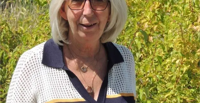 photo  martine crnkovic, maire de louailles depuis 1989, raconte son séjour en vendée, en 1991. il figure parmi ses meilleurs souvenirs de vacances.  &copy;  le maine libre 