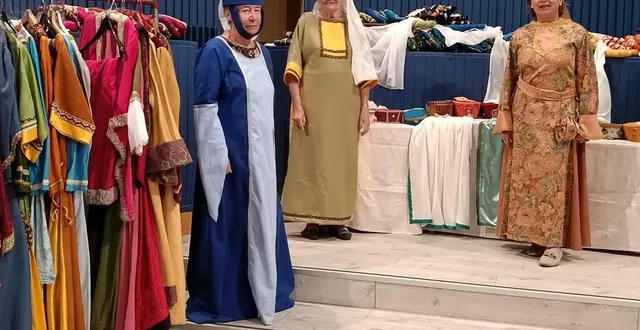 photo  agnès lecarpentier, monique leray et martine, trois des couturières qui présentent quelques costumes à la location.  &copy;  ouest-france 