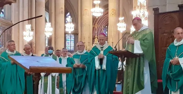 photo  dimanche, c’était la dernière messe de mgr le saux en la cathédrale saint-julien au mans, et plus généralement en sarthe.  &copy;  ouest-france 