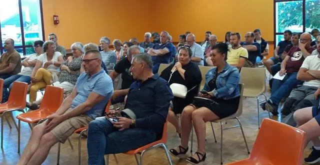 photo  les bénévoles ont répondu présents lors de la dernière réunion publique de présentation à amné-en-champagne.  &copy;  le maine libre 