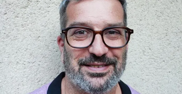 photo  accompagné par sa famille, loïc jouvin, adjoint au maire d’aigné dans la sarthe, est confiant à l’idée de se lancer dans la gestion d’un café dans la creuse.  &copy;  ouest-france 