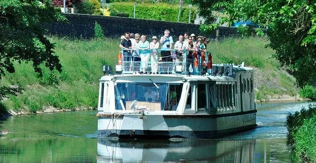 photo  le sablésien permet de découvrir le patrimoine le long de la sarthe (image d’illustration).  &copy;  archives ouest-france 