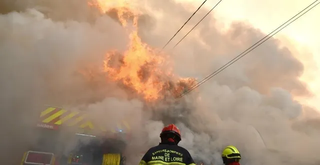 photo  trois nouveaux départs de feu dans le maine-et-loire ont été signalés aux pompiers cet après-midi.  &copy;  sdis 49 