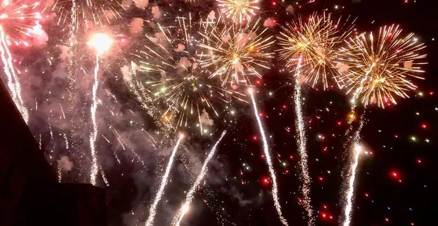 photo  sept feux d’artifice seront tirés ce week-end dans l’orne.  &copy;  archives ouest-france 