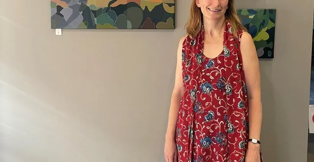 photo  soisik oger le goff expose ses œuvres, à la roche d’oëtre.  &copy;  ouest-france 