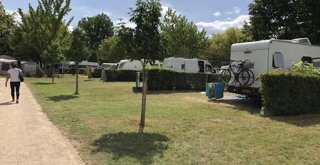photo  le camping municipal de la flèche connaît une belle saison 2022, en attendant un bilan à la fin des vacances d’été.  &copy;  archives ouest-france 