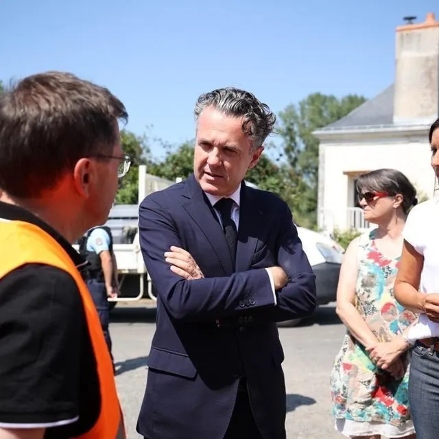 photo le ministre de la transition écologique et ancien maire d’angers, christophe béchu, est arrivé à baugé-en-anjou.  ©  régine lemarchand