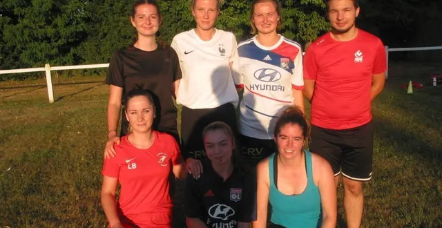 photo  une partie du groupe à l’entraînement, vendredi soir, avec christophe martel.  &copy;  ouest-france 