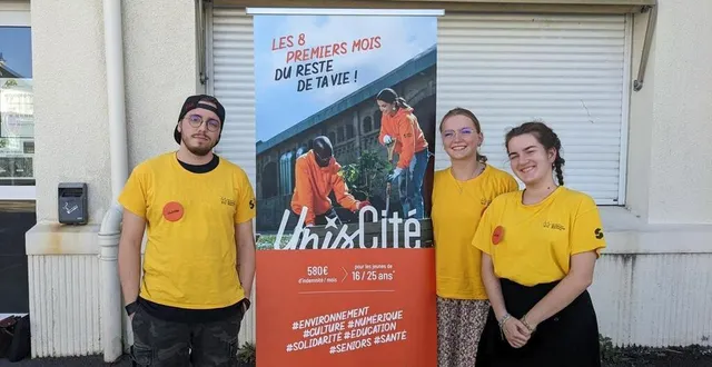 photo  nathan, romane et mathilde font leur service civique à angers (maine-et-loire), au sein de l’association unis-cité.  &copy;  ouest-france 