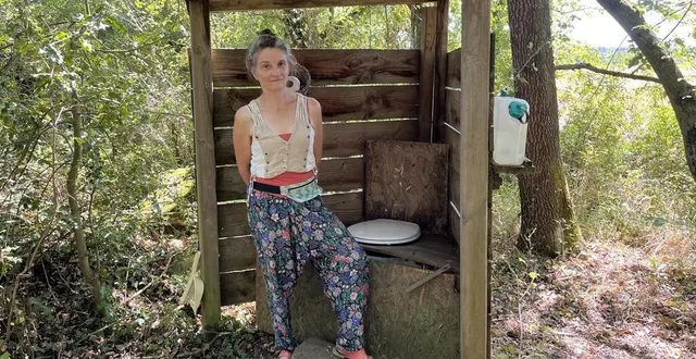 photo  dix toilettes sèches ont été installées sur les 11 hectares de terrain.  &copy;  marion dorison 