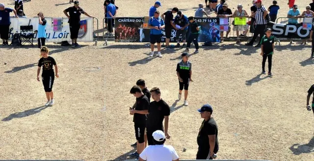 photo  des champions régionaux et départementaux de pétanque s’affronteront  sur l’espace des paumons.  &copy;  archives le maine libre 