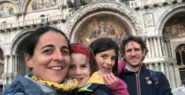 photo  thomas faure, lucie paineau et leurs enfants rose et merlin ont choisi de vivre pendant un an sur les route d'europe.  &copy;  thomas faure 