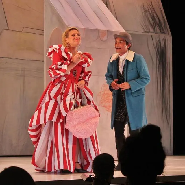 photo sganarelle (laurent prévôt) est d'abord charmé par sa promise, la ravissante dorimène (marie loisel).  ©  ouest-france