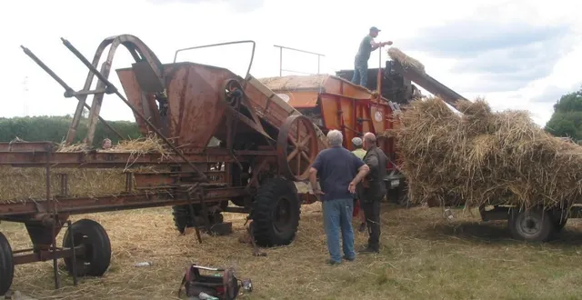 photo  les battages à l’ancienne ont conquis le public  &copy;  ouest-france 
