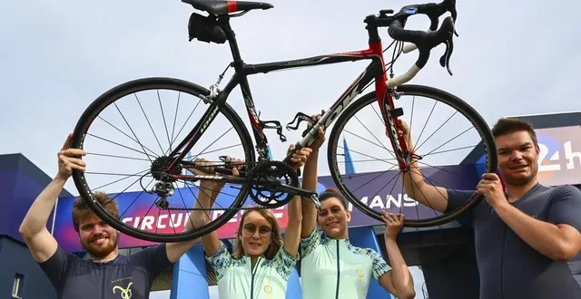 photo  pour l’équipe endocycles 72, deux objectifs : récolter des fonds pour la recherche et finir les 24 heures avec l’équipe au complet.  &copy;  le maine libre – denis lambert 