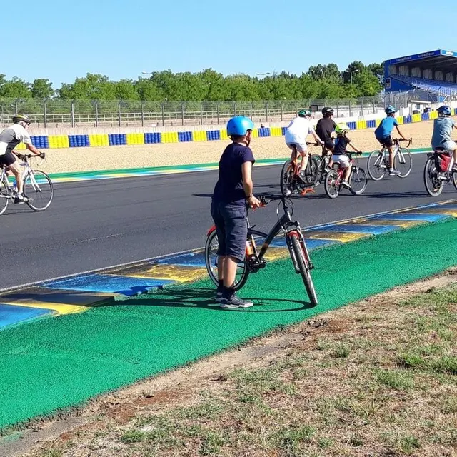 photo la pause s’impose parfois en bord de piste sur les pourcentages les plus élevés.  ©  le maine libre