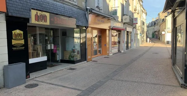 photo  plusieurs commerces de la rue de l’île, à sablé-sur-sarthe, vont quitter cet axe piéton dans les prochains mois.  &copy;  le maine libre 