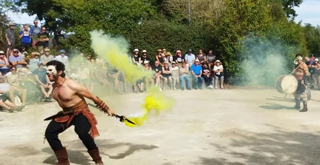 photo  les vandales ont ensorcelé les spectateurs du théâtre de verdure.  &copy;  ouest-france 