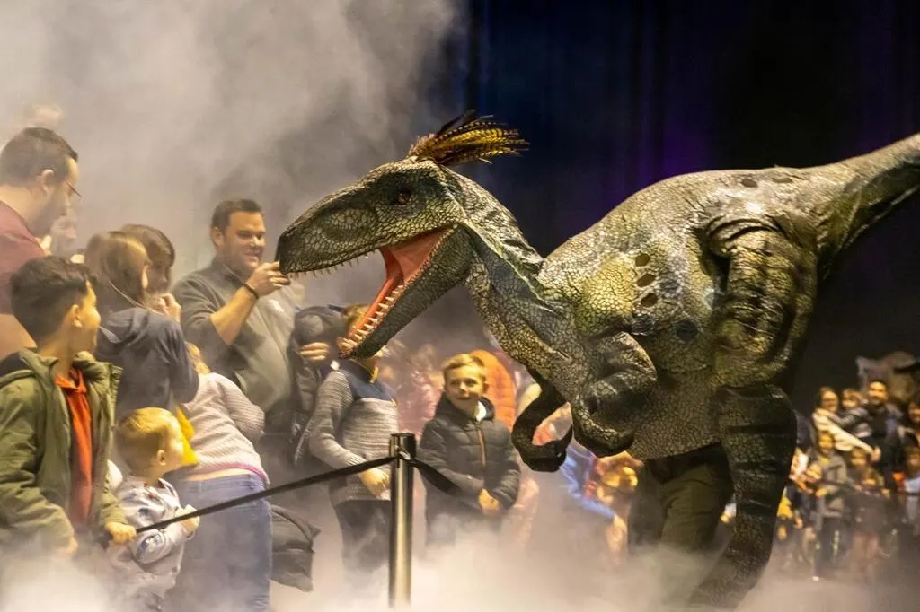 Le Monde des dinosaures : un voyage dans le temps animé à Nantes ...