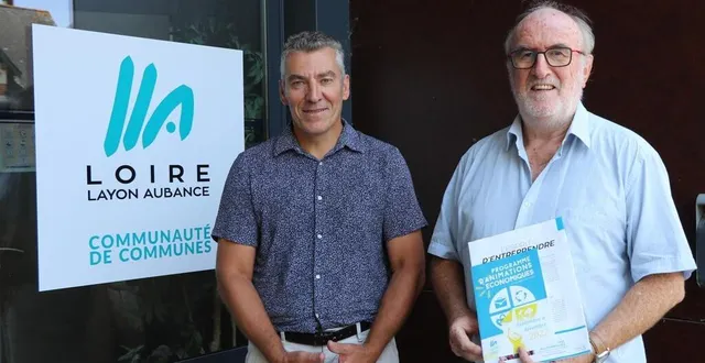 photo  pascal coatrieux, responsable du développement économique, et jean-yves le bars, vice-président délégué au développement économique, souhaitent rapprocher la communauté de communes de loire-layon-aubance (maine-et-loire) des entreprises du territoire.  &copy;  ouest-france 