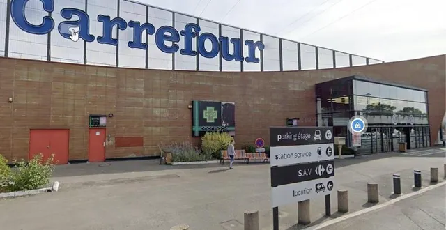 photo  la direction du carrefour saint-serge d’angers envisage une ouverture du magasin le dimanche matin, à partir du 2 octobre.  &copy;  archives 