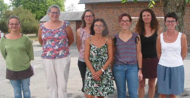 photo  l’équipe pédagogique de l’école raymond-queneau.  &copy;  ouest-france 