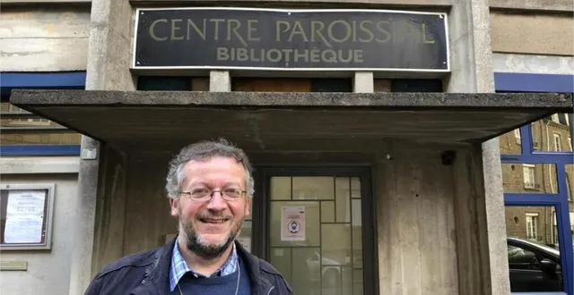 photo  le père peschet, devant le centre paroissial de flers. ?  &copy;  archives ouest-france 