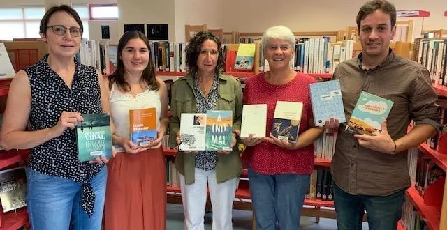 photo  les bibliothécaires des communes concernées : muriel thomas (écommoy), manon geslin (moncé-en-belin), christine sarramiac (teloché et mulsanne), sylvie chauvelié (marigné-laillé) et nicolas morin (laigné-saint gervais).  &copy;  le maine libre 