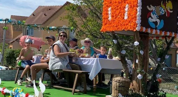 photo  le char du banquet célèbre des gaulois  &copy;  le maine libre 