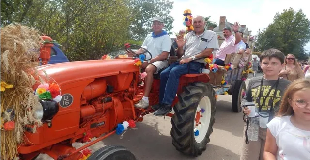 photo  belle ambiance samedi pour le premier jour du comice.  &copy;  le maine libre 