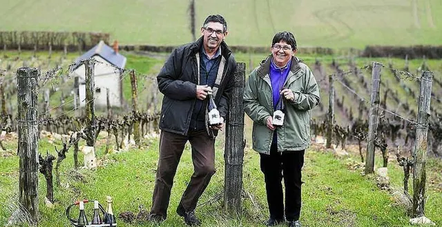 photo  la municipalité de teloché propose une soirée vins et gastronomie en musique le vendredi 23 septembre 2022. l’occasion de découvrir de nombreux vins de la région comme celui de la famille cartereau.  &copy;  archives le maine libre – hervé petitbon 