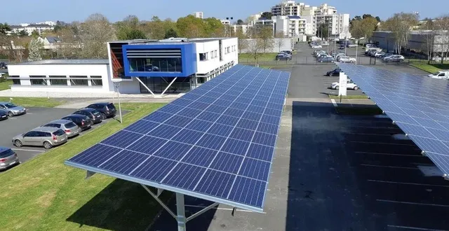 photo  les ombrières photovoltaïques vont se multiplier dans la métropole, qui compte 20 ha de panneaux. l’objectif est de multiplier par trois le nombre d’installations.  &copy;  cenovia 