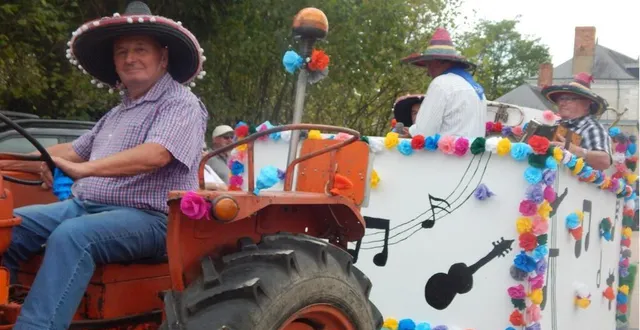 photo  pas moins de 25 chars ont participé au défilé du comice.  &copy;  le maine libre 