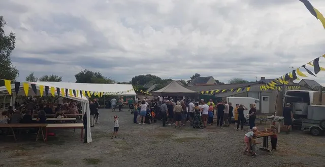 photo  les cheréens se sont retrouvés autour de fouées et de jeux à l’occasion de la journée festive. 