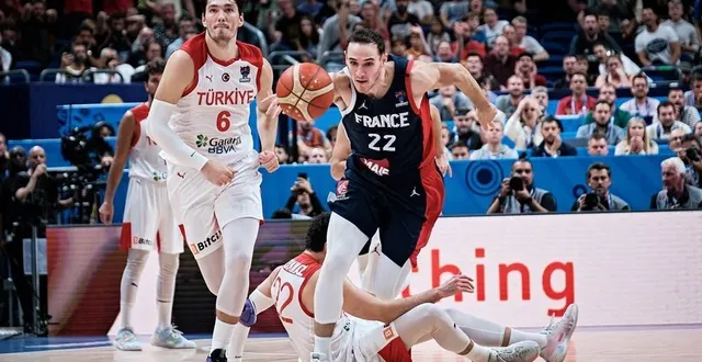 photo  terry tarpey, le spécialiste des interceptions, brille à l’euro.  &copy;  fiba basketball 