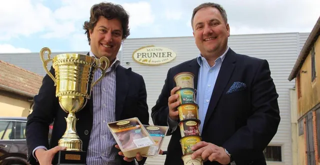 photo  léonard ?prunier (ici à gauche à côté de son frère théophile) vient de prendre la présidence de la feef.  &copy;  photo le maine libre 