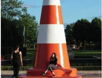 photo  une sculpture e-cône de lilian bourgeat.  &copy;  le maine libre 