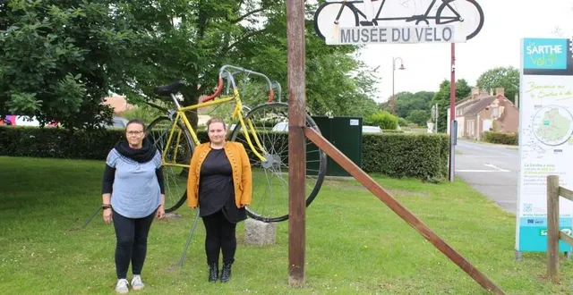 photo  florence dubourg et mandy laisné, accueilleront les visiteurs au musée du vélo la belle échappée.  &copy;  ouest-france 